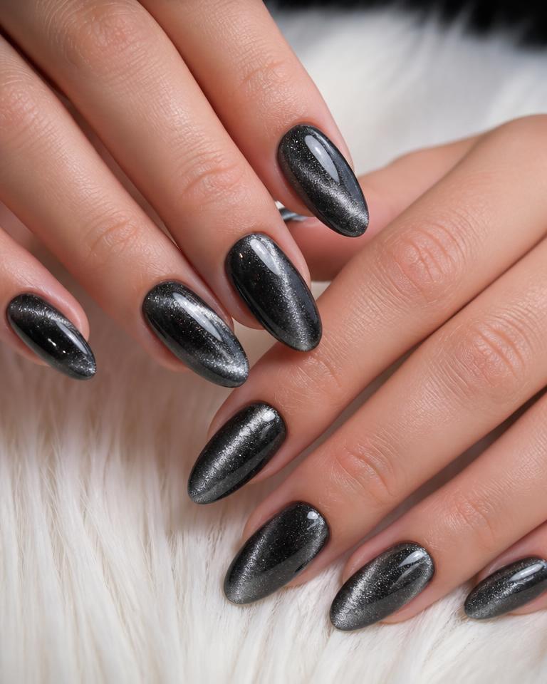 Shimmering dark magnetic gel polish design